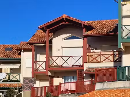 appartement meublé face plage pour bail mobilité avec place de parking privative et piscin