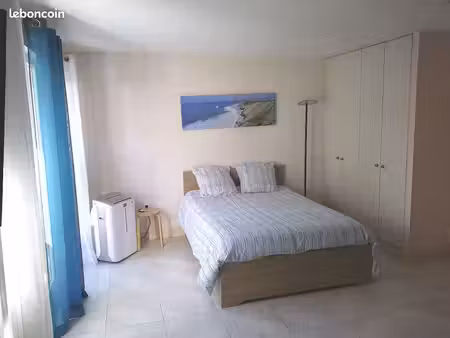 studio t1 meublé hendaye–centre  5 mn de plage
