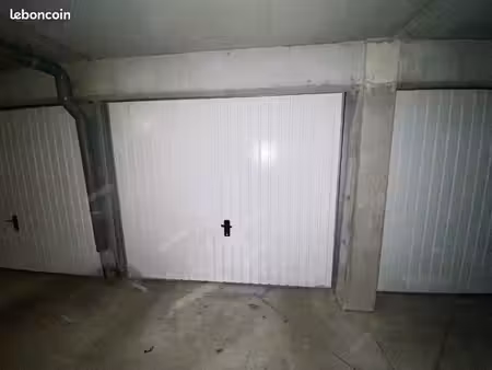 garage à louer – st etienne bellevue/solaure/jomayere – 15 m² – 57