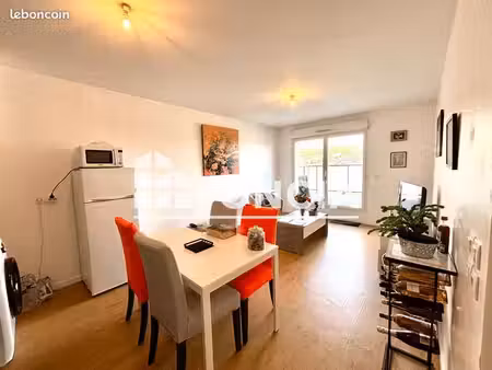 appartement 3 pièces 55m² à louer 750 - canteleu 76380