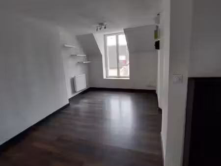 f2 centre ville au calme