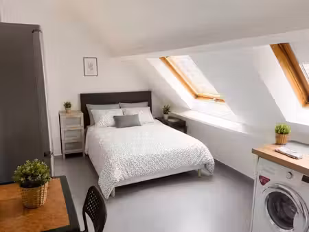 studio meublé 16 m² – 600 tout compris  edf inclus – direct propriétaire