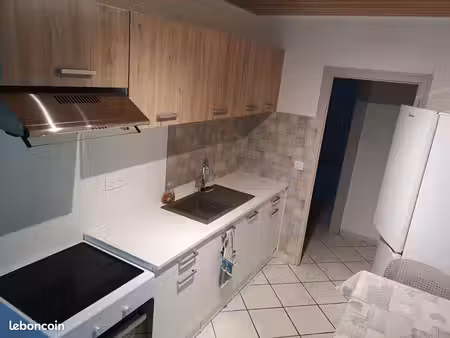 t3 rénové meublé