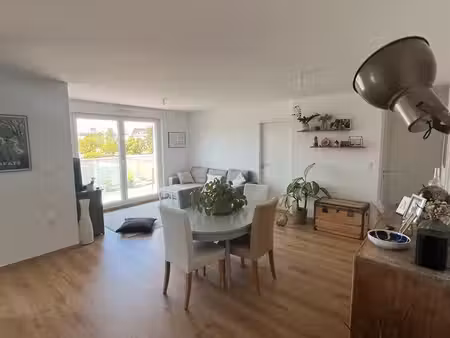 appartement t4  lumineux de 79m² - dernier étage avec vue dégagée