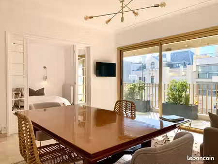 biarritz centre – t2 non meublé à l’année – balcon– 100 m grande plage