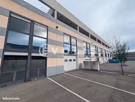bureaux 407 m²