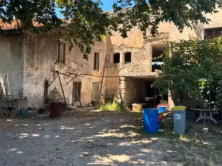 mas catalan en pierre