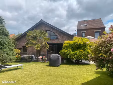 maison - 7 pièces 240 m²