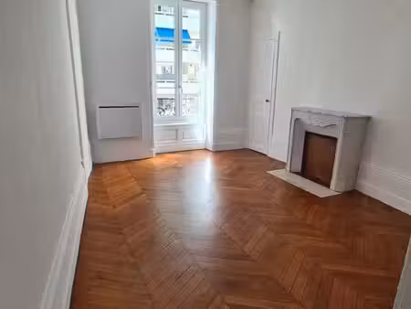 appartement 33m² rempart st pierre