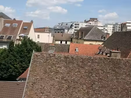 f1 bis place de beaune- plein centre chalon sur saône