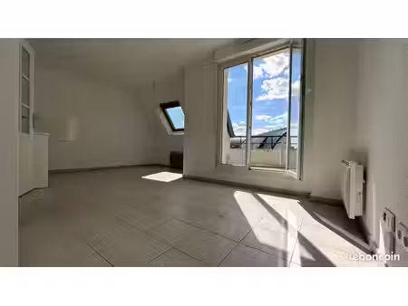 studio 1 pièce 29 m²
