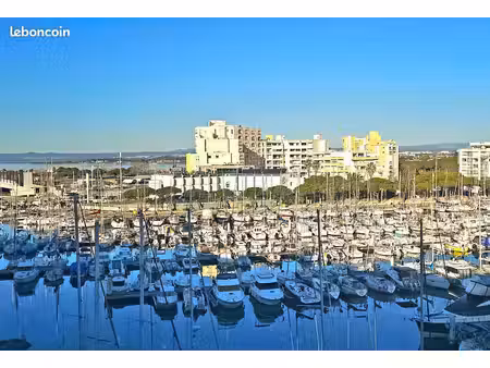 location 32m2 accès plage et port