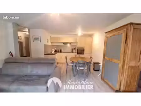 studio 1 pièce 32 m²