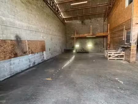 local 200 m² gan