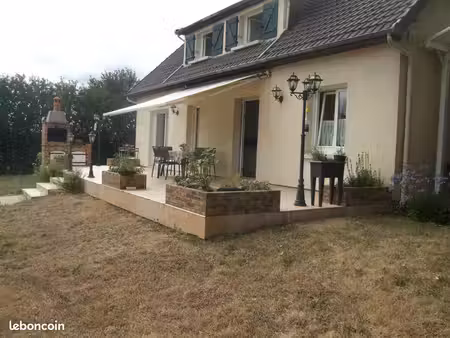 maison individuel 152m² habitable avec 6815m² de terrain plus piscine