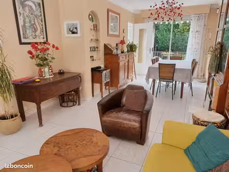 maison bel étage de 1963 - 4 chambres + bureau - jardin - garage