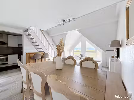 duplex de 62m² utiles avec terrasse tropézienne de 20m²