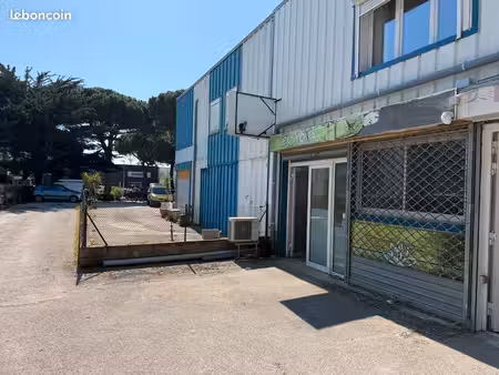 location local commercial