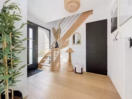 maison 6 pièces 148 m²