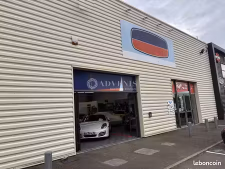 local d'activité 666 m²