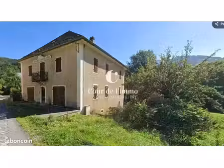 maison 1 pièce 285 m²