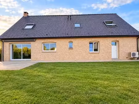 maison 11 pièces 180 m²