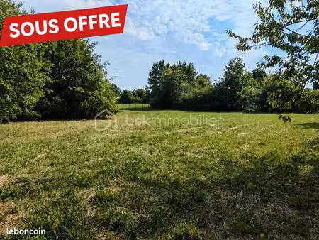 terrain 2 105 m² caunay
