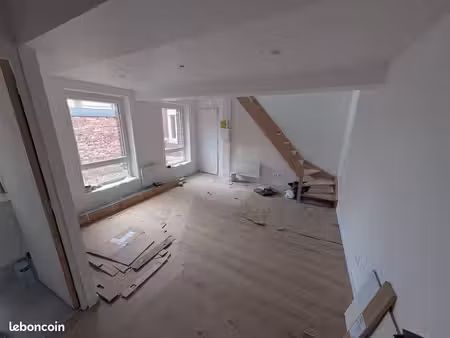 loue appartement t2 mezzanine 40 m2 centre corbie