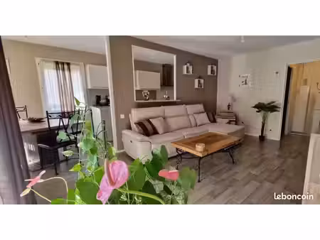 appartement t3 - 75m2 - balcon et garage (avec rangements)