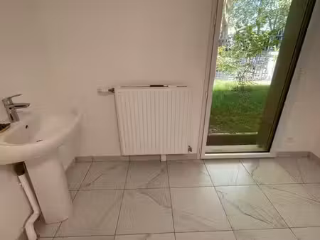 location cabinet medical