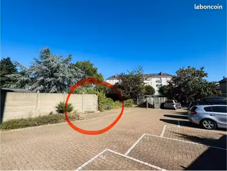 parking à louer - quartier chasse royale