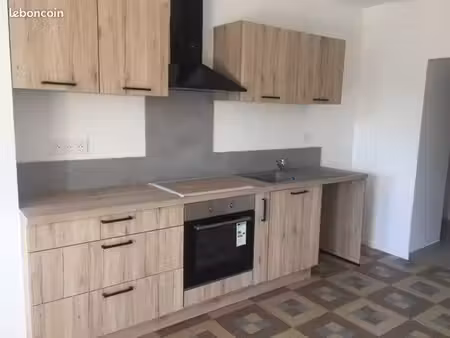 location maison indivuelle plein centre 950 euros hors charges