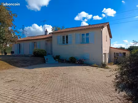 maison rénovée de 151 m² avec climatisation et pv