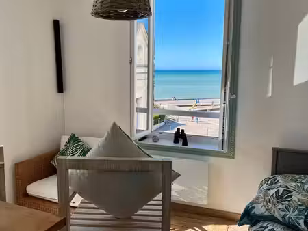 ? veules-les-roses : appartement vue mer  rénové  déjà rentable