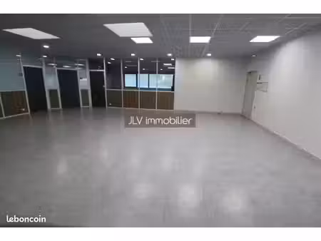 local bureaux 192 m²