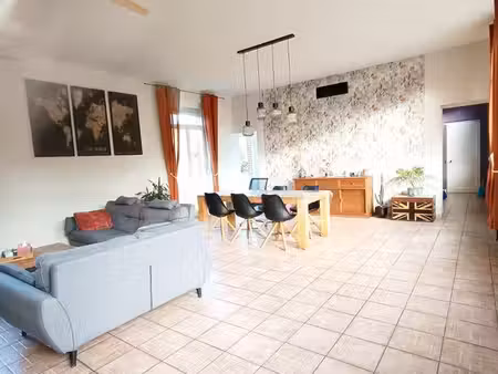 maison au grand volume  sans vis à vis   jardin clos