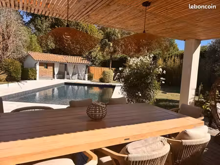 belle maison de 8 pièces à découvrir