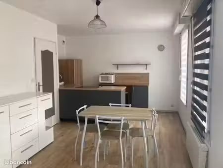 studio 1 pièce 30 m²