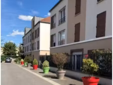 dernier étage – vue dégagée – résidence récente – à 35 min de paris