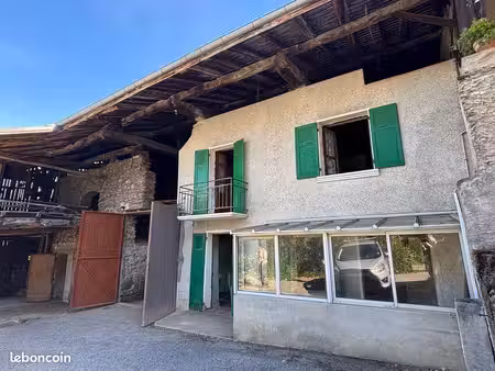 maison 80 m2  3 chambres 3230 m2 terrain