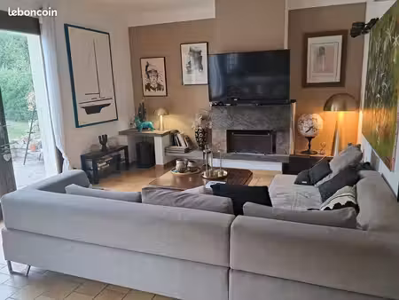 villa à louer avec jardin et garage