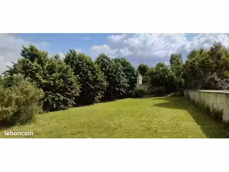 terrain à bâtir de 400 m² viabilisé à aiffres