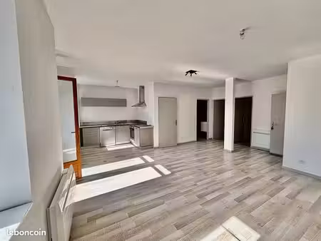appartement 3 pièces 65 m²