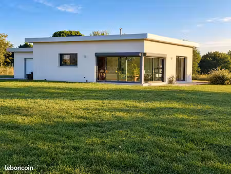 maison d’architecte contemporaine – plain-pied 100 m² + garage 30 m² – terrain 2500 m² – d