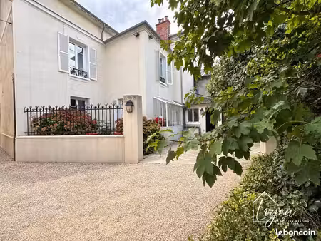 maison de ville 7 pièces 121 m²
