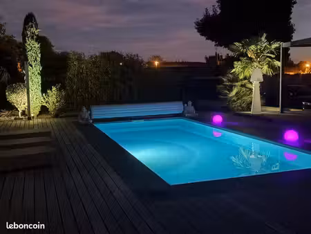 exceptionnelle villa plein centre le haillan