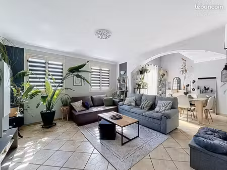 triplex 4 pièces 78 m²
