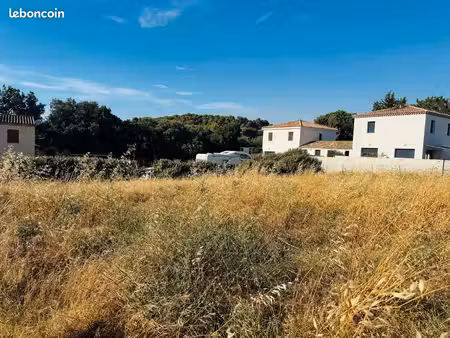 terrain 460 m² pertuis