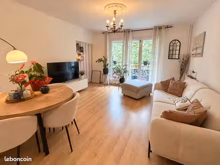 appartement 5 pièces 94 m²