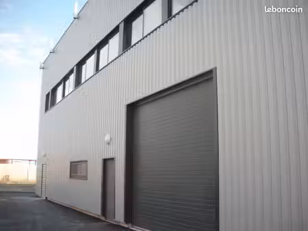 local industriel 360m2 a louer